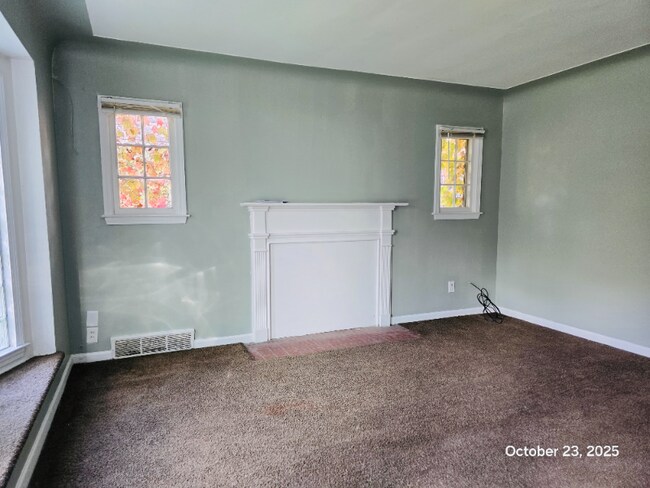 Photo - 11466 Somerset Ave