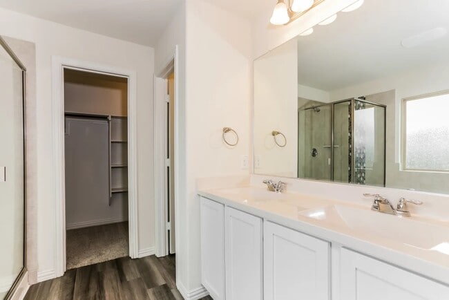 Building Photo - 1353 Renoir Dr Rental