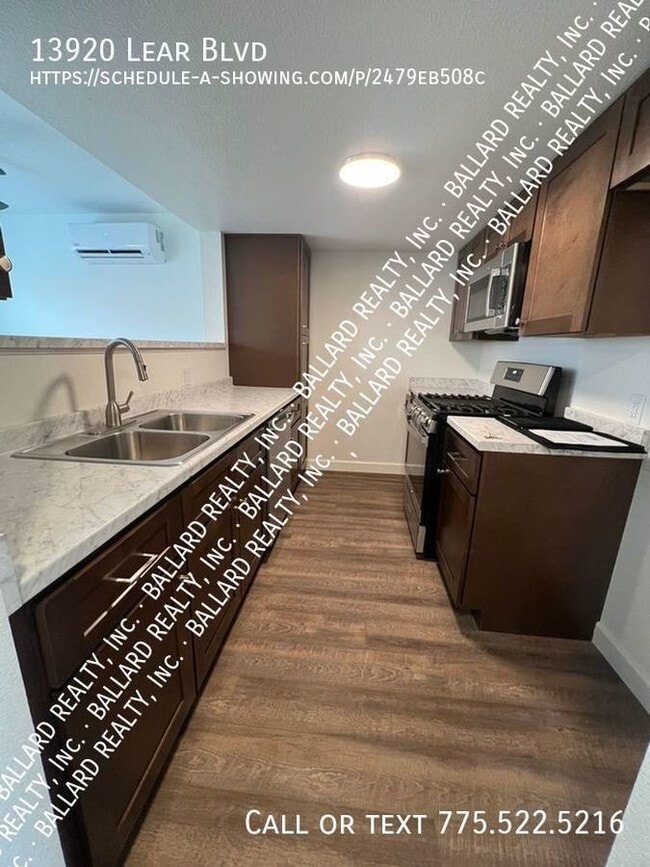 Photo - 13920 Lear Blvd