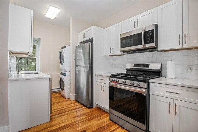 Photo - 35 Oak Ave Unit 3