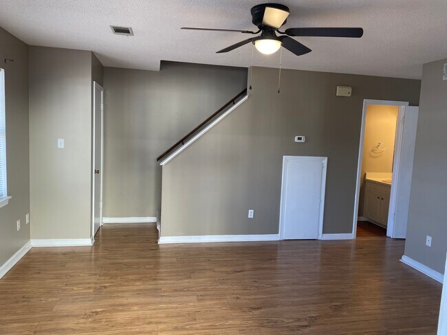 Photo - 130 Country Village Ct