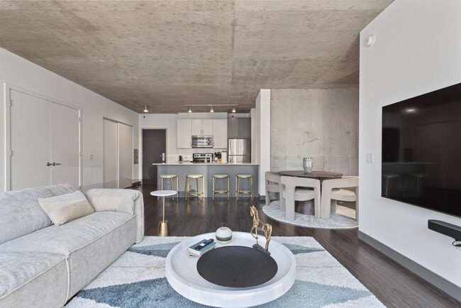 215 W Lake St Unit SI ID1029616P