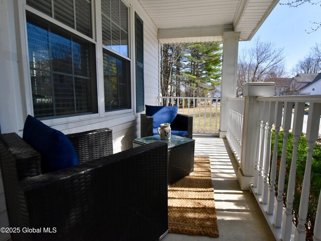 Photo - 27 Horseshoe Dr