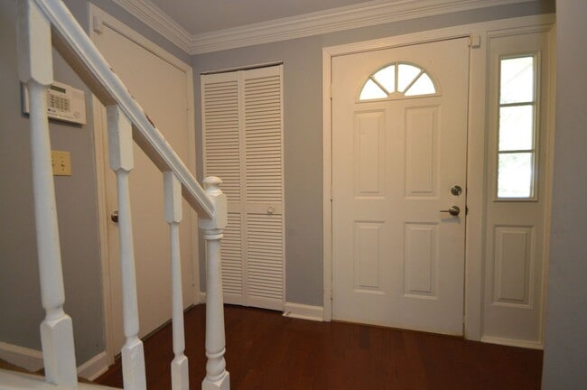Photo - 104 Smokehouse Ln