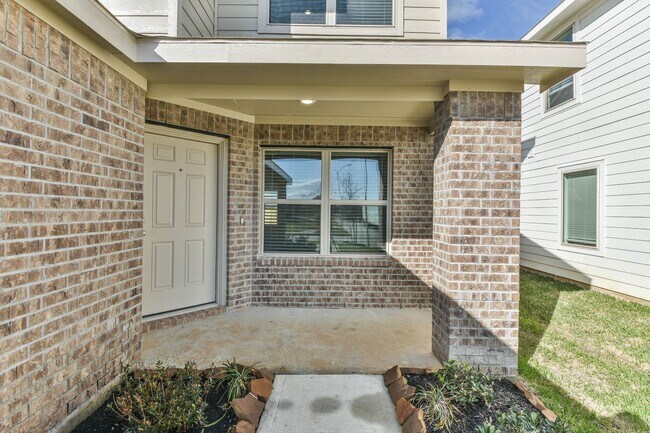 Photo - Immaculate 4 bedroom home in Becker Fields!