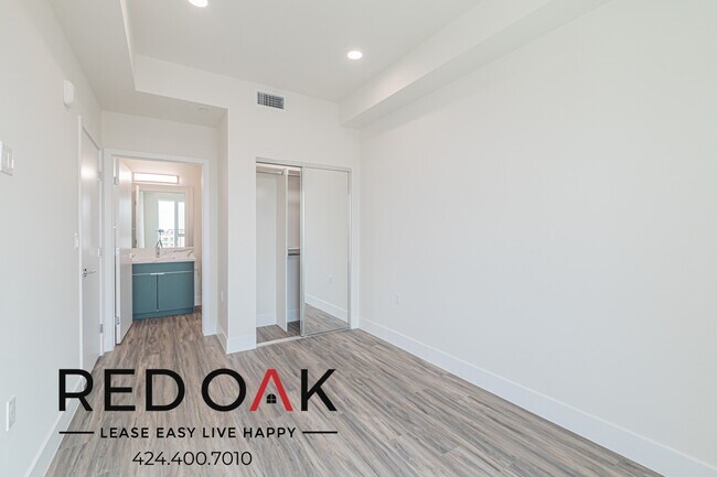 Photo - 1037 Dewey Ave Unit 406