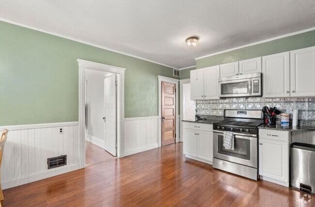 Building Photo - 14 Forest Ave Unit 2 Rental
