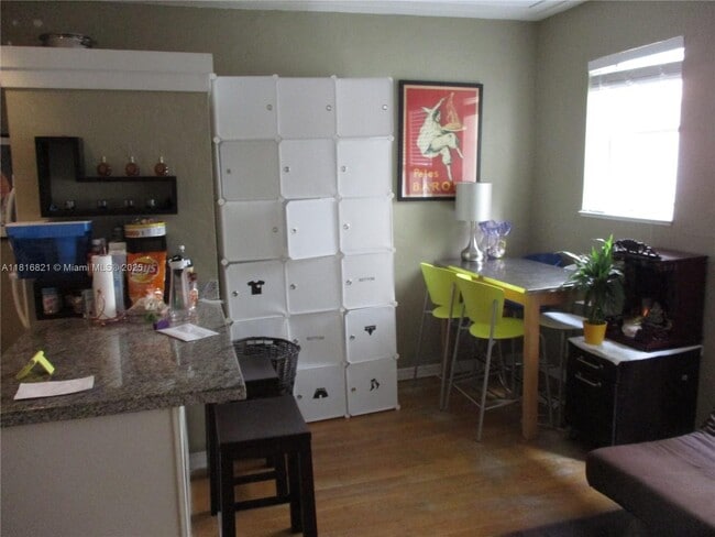 Photo - 1027 Pennsylvania Ave Unit 105