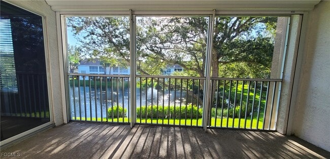 Building Photo - 14571 Daffodil Dr Unit 2006