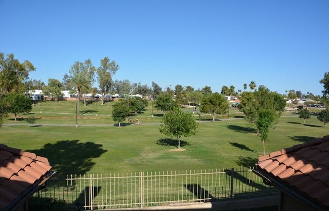 Photo - 1211 N Miller Rd