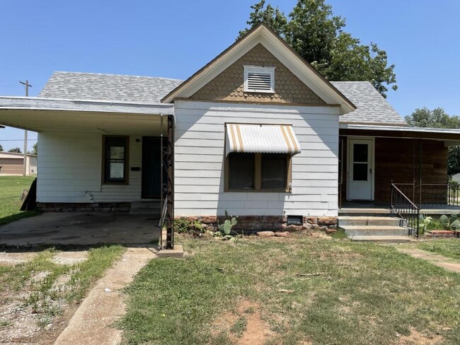 Building Photo - 633- A Jackson St Rental