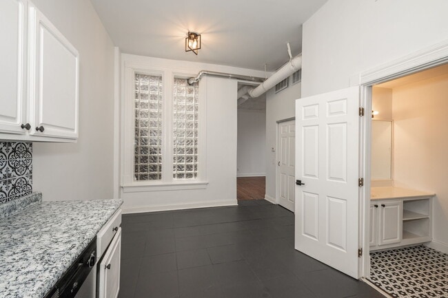 Photo - 1126 Walnut St Unit 2B