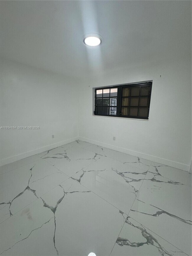 Photo - 20011 SW 111th Ave