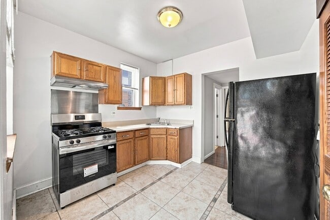 Photo - 7443 S Paxton Ave Unit 2