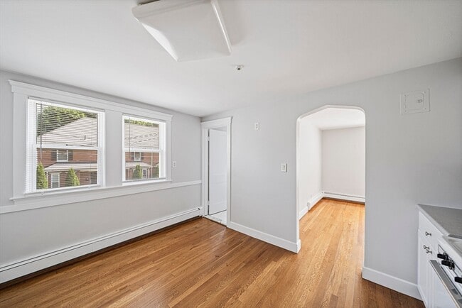 Photo - 14 Hartwell St