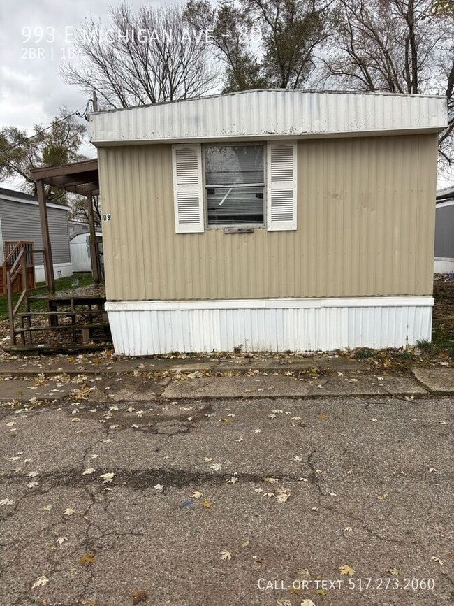 Building Photo - 993 E Michigan Ave