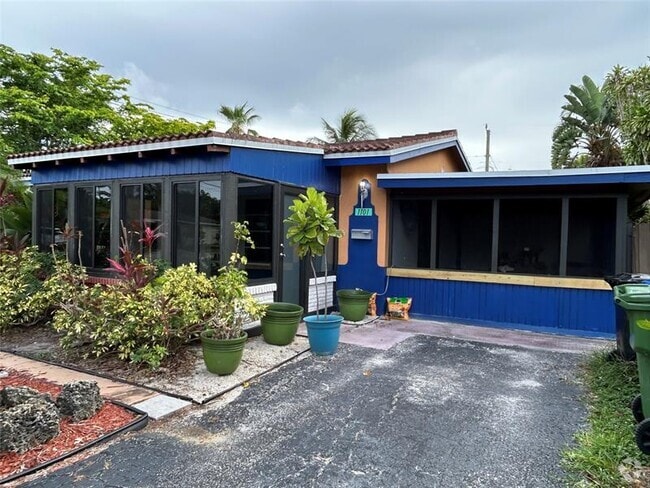 Building Photo - 1101 NE 12th Ave Rental