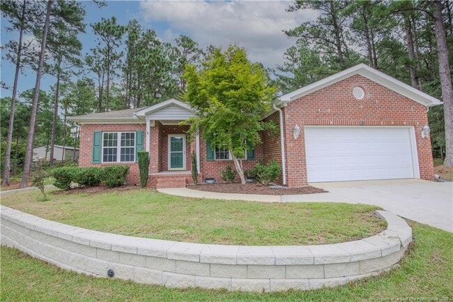 Building Photo - 110 Willow Creek Ln