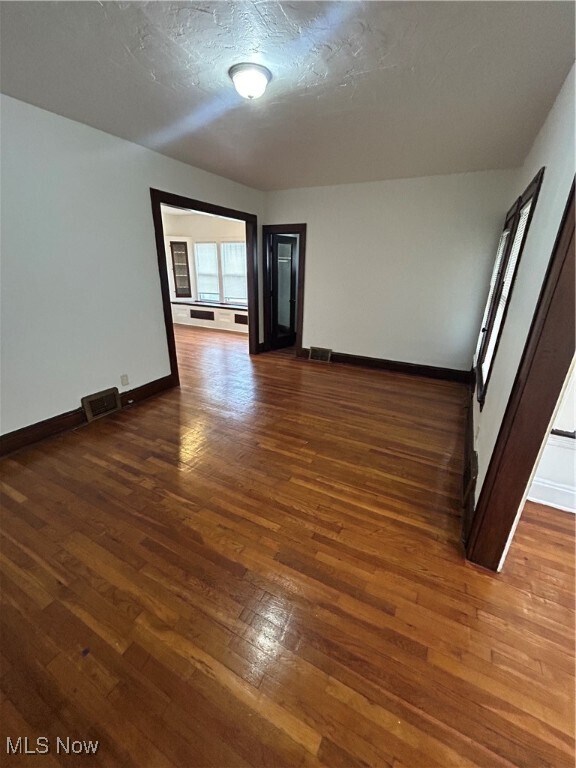 Photo - 1128 E 168th St