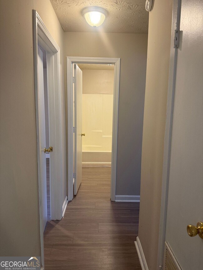 Photo - 255 Rustwood Dr