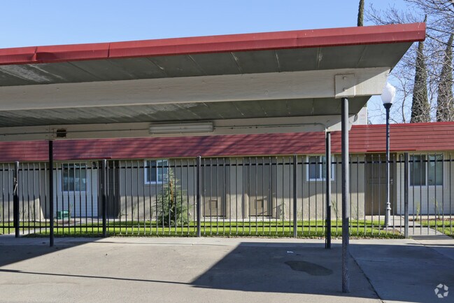 Photo - Mendota Apartments