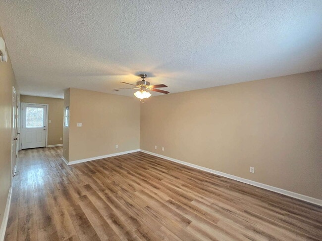 Photo - 541 D Patriot Park Court