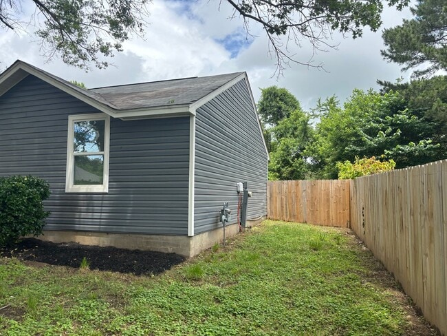 Photo - 2986 Lake Park Rd