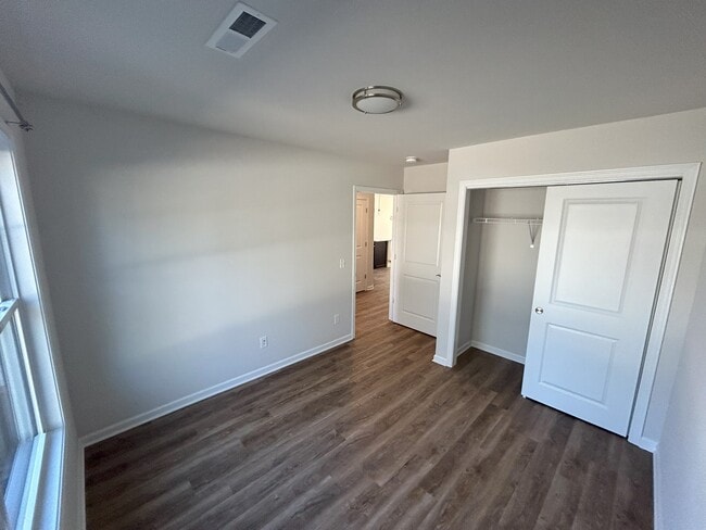 Photo - Hillside Place
