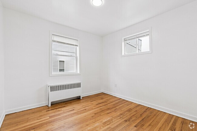 2BR, 1BA - 700SF - Bedroom 2