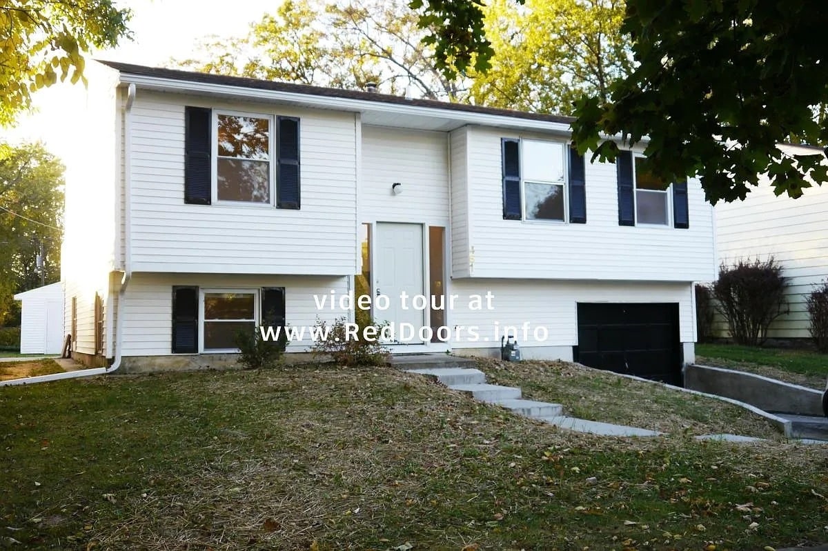 Photo - 451 Heathshire Dr