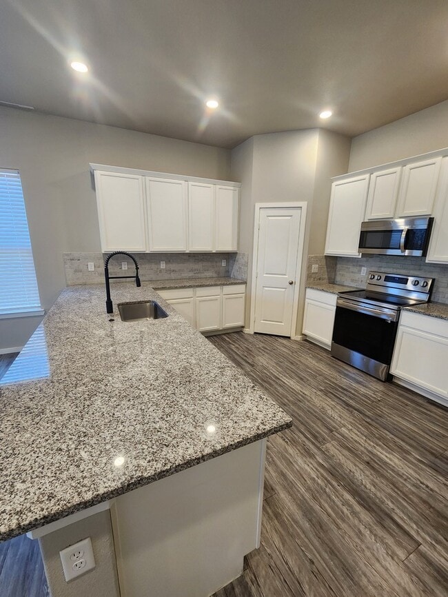 Photo - In Lone Star Trails! 3 bed 2 bath, 2 car garage