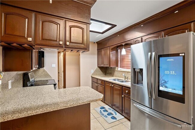 Photo - 307 Silverado Dr E