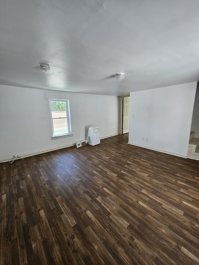Photo - 29 N New St Unit 1