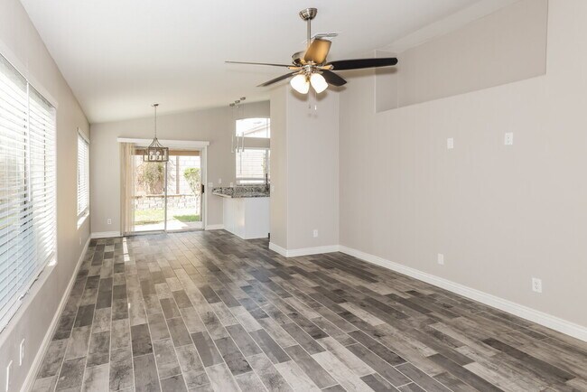 Photo - 3916 E Morrow Dr