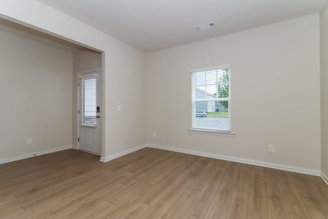 144 Howell Dr
