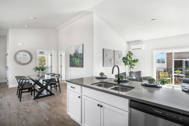 Photo - 2058 NW Monterey Pines Dr Unit 1