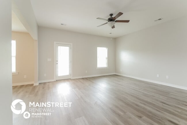 Photo - 63 Carriage House Rd SW