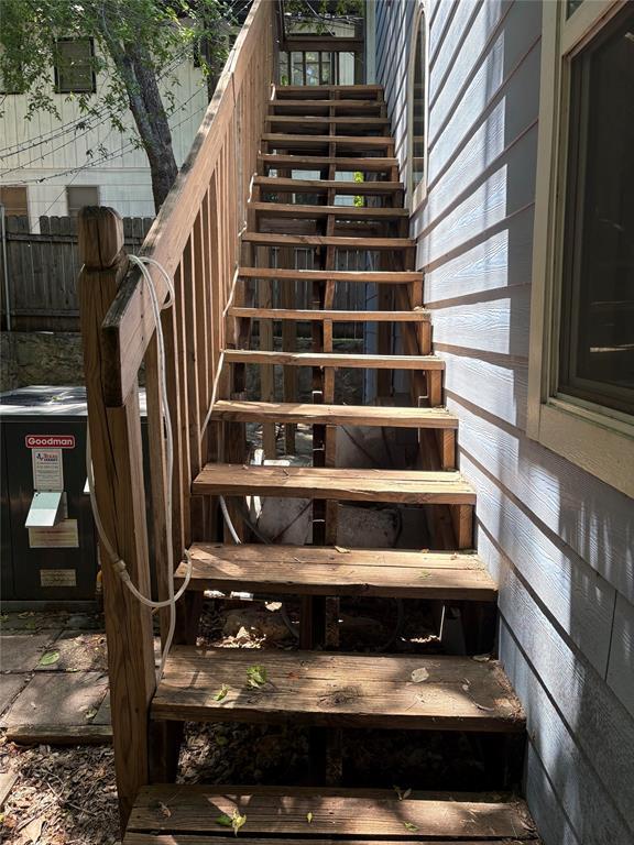 Building Photo - 2712 Whitis Ave Unit C