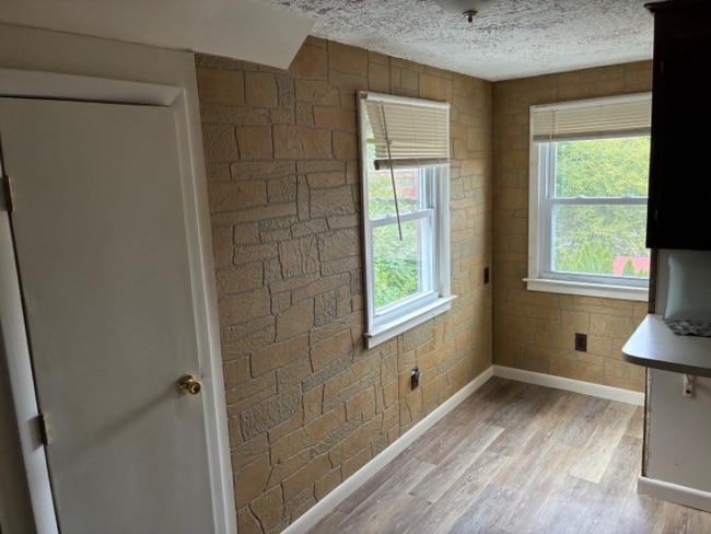 Photo - 5 Franklin St Unit 3 Fl  apartment