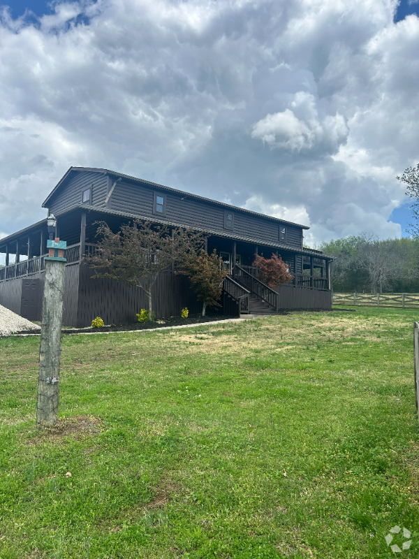 Building Photo - 2985 Trousdale Ferry Pike Unit B Rental