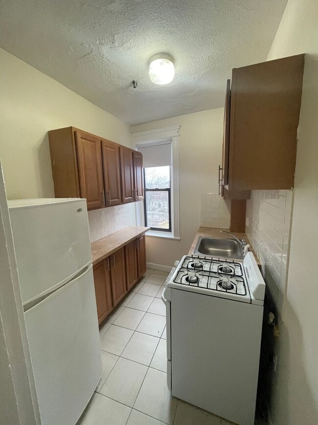 Photo - 1156 Commonwealth Ave