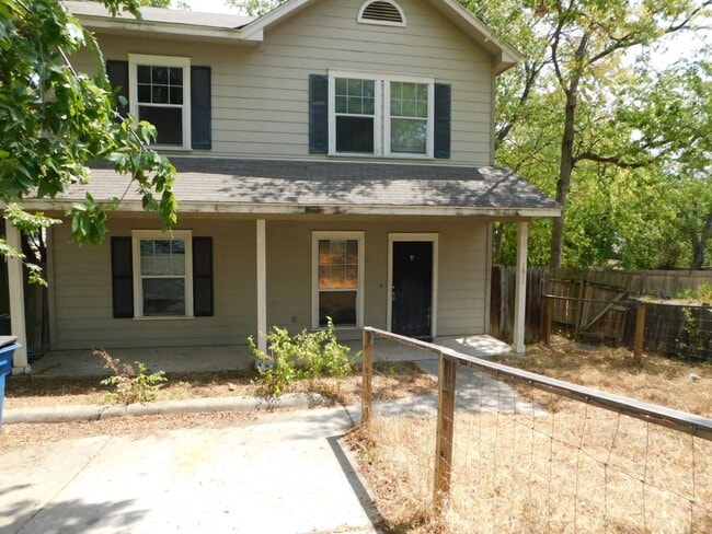 Building Photo - 1811MAPLE Unit 1811-A MAPLE