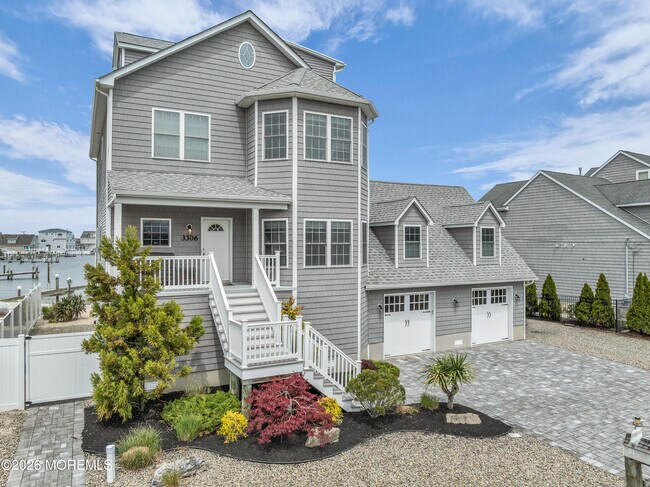 Photo - 3306 Windsor Ave