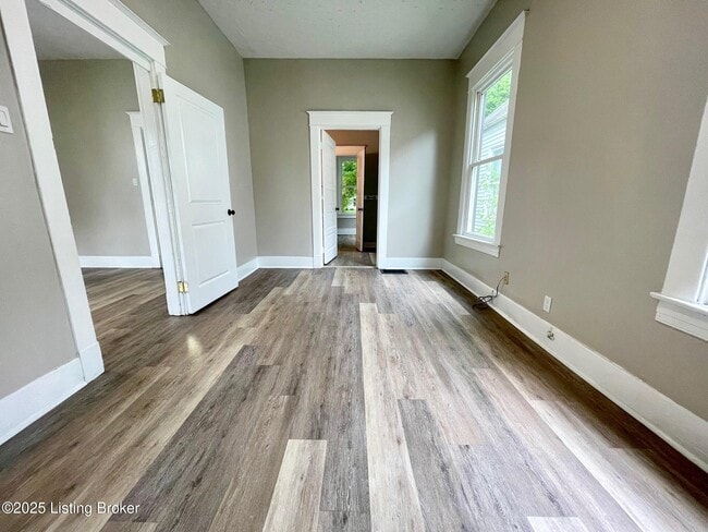 Photo - 1449 Beech St