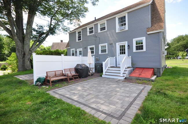 Photo - 14 Hazelmeadow Pl