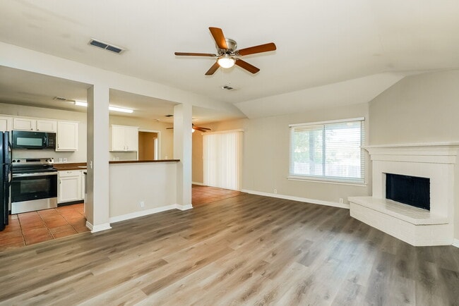 1001 Springcreek Dr