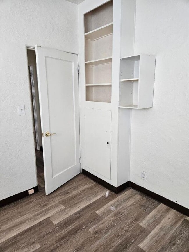 Photo - Fantastic 2 bedroom house avail NOW