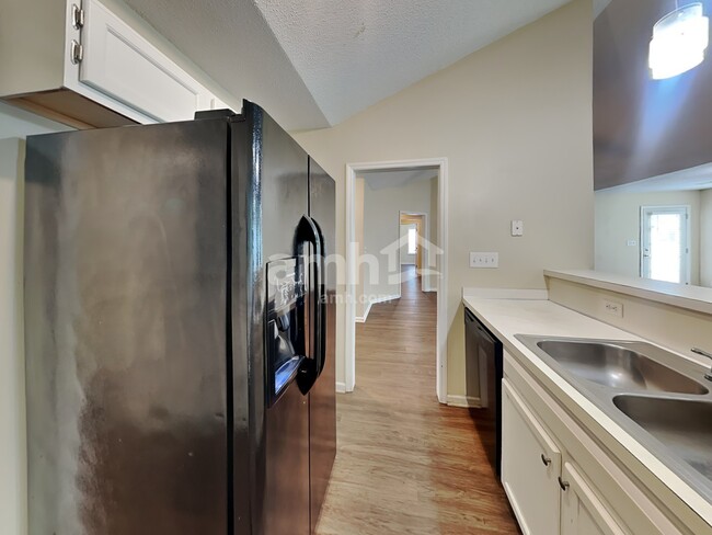 Photo - 4902 Hunters Bluff Dr