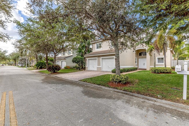 Photo - 4913 SW 32nd Way