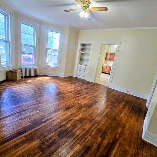Photo - 613 Grove St Unit 1